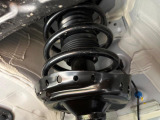 お車を安心してお乗りいただく為には、足回りの定期点検が欠かせません。サービスサポート(有償保証)では無料点検もご提供しており、安心のカーライフをお過ごしいただけるサポート体制が整っています。