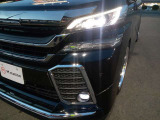 LEDヘッドライト&フロントフォグランプ装備されております!