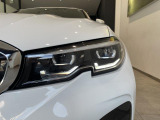 クラックの入りやすい輸入車のヘッドライトへコーティング・クリア施工も承っておりますので、どうぞお気軽にご相談ください!