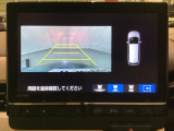 バックでの車庫入れも安心です! リアカメラが付いているバックモニター付のナビを装備しております。バンパーについているソナーや、操作線もついており距離感も画面から確認できます。
