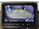 【バックカメラ】駐車時に後方がリアルタイム映像で確認できます。大型商業施設や立体駐車場での駐車時や、夜間のバック時に大活躍!運転スキルに関わらず、今や必須となった装備のひとつです!