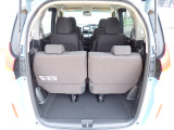 ◆定員乗車時のカーゴルームです。普段のお買い物の荷物やたくさんの収納が可能です。