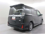 当社では、近畿2府4県(大阪・兵庫・京都・奈良・滋賀・和歌山)の方で、ご来店により現車の確認、お引渡しができるお客様に販売を限らせて頂きます。また転売・輸出目的、同業者様への販売は行っておりません。