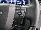 レーダークルーズコントロール作動時に車線維持に必要な運転操作の支援を行う「レーントレーシングアシスト(LTA)」を搭載しています。