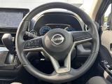 ハンドルは軽やかに回り、気持ちよく運転が出来ます。