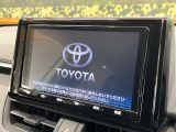 【純正9型ナビ】人気の純正ナビを装備しております。ナビの使いやすさはもちろん、オーディオ機能も充実!キャンプや旅行はもちろん、通勤や買い物など普段のドライブも楽しくなるはず♪