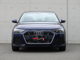 一目でAudiだと分かる特色を持つフロントマスク。