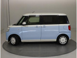 後席両側電動スライドドア☆ 小さなお子様の乗り降りも気楽に行えます。荷物で手一杯の際も、アクションスイッチでドアの開閉ができる上、開口部も広いため大きな物でも一人で積込みが行いやすいです!