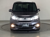 LEDヘッドライトを装備しています。LEDヘッドライトはとても明るく、雨の日や夜間走行も安全・安心です。