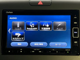スマートフォンのような操作感の静電式タッチパネル。