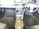 現在のMAZDA車はインパネ配置が視線の動きが少なくなるように設計レイアウトされています☆ひとつひとつの部品からMAZDAの安全に対するこだわりを感じる事が出来ます☆