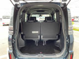 普段のお買い物や通勤、送迎等に十分な荷室スペースを確保しております。セカンドシートを倒すと、大きな荷物の積載も可能です♪