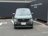 ヘッドライトの上向き下向きを自動で切り替えてくれます。対向車や前方の車にも迷惑をかけにくくなります。