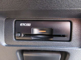 【ETC2.0】料金所の通過だけではなく、渋滞情報等を受信して純正ナビと連動して情報を反映させられます! 一部高速道路などの割引きや、一時退出からの再入場が可能というメリットもあります♪