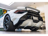 Rear bumper high gloss black, Rear diffuser body color