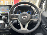 ハンドルは軽やかに回り、気持ちよく運転が出来ます。