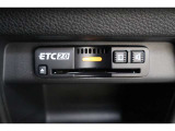 ETC2.0の車載機搭載です!!ETCカードを挿入すれば料金所はノンストップで通過できます。ETC限定の割引や、高速道路の情報提供サービスを利用できます♪
