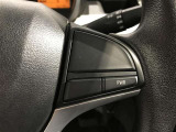 【ステアリングスイッチ】運転中に視線を前に向けたまま操作できます。