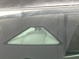【ホンダセンシング】走行中に前方の車両等を認識し、衝突しそうな時は警報とブレーキで衝突回避と被害軽減をアシスト。より安全にドライブをお楽しみいただけます。