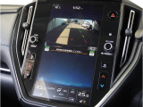車内の人や荷物で後方視界が悪い時に、後方映像をしっかり表示。バックや駐車時も安心です。