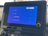 【 ディスプレイオーディオ 】一部のトヨタに新設定されたディスプレイオーディオ搭載車!お手持ちのスマートフォンと連動してアプリや音楽を画面上で楽しむことができます。ナビやテレビはオプションになります。