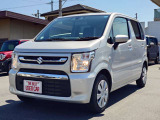 支払総額には車両本体価格のほか、自賠責保険料、税金、登録等に伴う費用が含まれており、岡山県内登録(届出)で店頭納車の場合の価格です。お客様のご要望に基づくオプション等の費用は含みません。