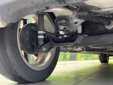 お車を安心してお乗りいただく為には、足回りの定期点検が欠かせません。サービスサポート(有償保証)では無料点検もご提供しており、安心のカーライフをお過ごしいただけるサポート体制が整っています。