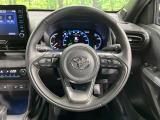 【ステアリングヒーター】冬場に冷たくなりやすい革巻きステアリングを、スイッチ一つで素早く適温に!エアコンよりも早く温まってくれるので、寒い日の運転も快適になりますね♪