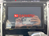 【純正ナビ】人気の純正ナビを装備しております。ナビの使いやすさはもちろん、オーディオ機能も充実!キャンプや旅行はもちろん、通勤や買い物など普段のドライブも楽しくなるはず♪