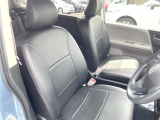 運転席シート廻りは使用感も少なく、良好な状態となっています。前オーナー様が丁寧に使っていたことがよくわかりますね。