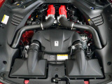 3.9リッター ツインターボエンジンを搭載。560CVの出力を発生致します。ツイン・スクロールタービンの採用によりダイレクトなレスポンスをご体感いただけます。