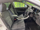 運転席シート廻りは使用感も少なく、良好な状態となっています。前オーナー様が丁寧に使っていたことがよくわかりますね。