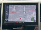 【純正フルセグカーナビゲーション】タッチパネルや音声操作に対応した高精度カーナビを搭載。快適性と操作性を両立し、旅行や長距離ドライブでも安心して目的地まで移動できます。
