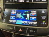 オートエアコンで快適な室内です。