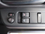 電動格納ミラーあり。駐車の時に便利です。パワーウインドウも付いてます。