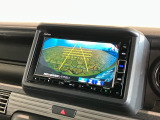 【バックカメラ】リバースにするだけで映ります、後方の安全確認や、狭い駐車場での車庫入れ、雨の日や夜間など視界の悪い時に便利です!安全にバックする為には欠かせない装備です。