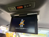 【フリップダウンモニター】家族や友人とお出かけする機会が多い方に大人気のフリップダウンモニター!大画面モニターで車内はエンタメ空間!退屈しがちな長距離ドライブも楽しい時間に変わります!
