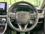 【純正革巻きステアリング】上質な革を使用することで、手にしっかり馴染みとても運転しやすいハンドルです♪