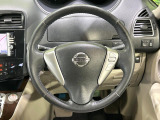 【純正革巻きステアリング】上質な革を使用することで、手にしっかり馴染みとても運転しやすいハンドルです♪