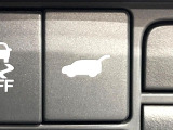 【パワーバックドア】スマートキーや運転席のボタンを押すだけでリアゲートが自動で開閉します!荷物を持っている時や、高い位置にあるバックドアを閉める際に便利な機能です♪
