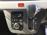 オートエアコンで夏も冬も快適な車内空間を。