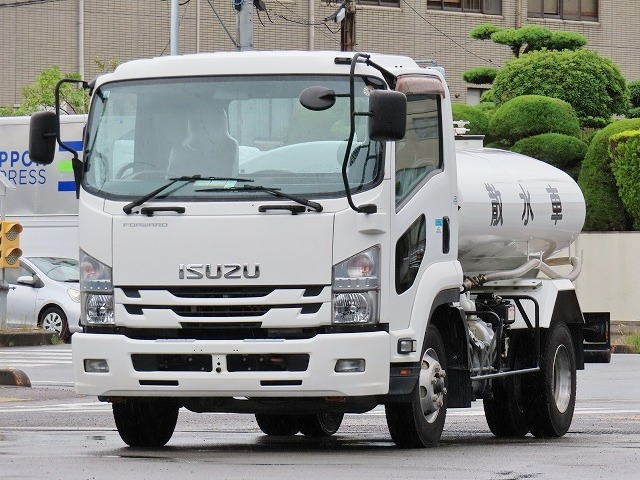 フォワード 散水車 