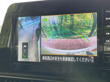 【アラウンドビューモニター】専用のカメラにより、上から見下ろしたような視点で360度クルマの周囲を確認することができます☆死角部分も確認しやすく、狭い場所での切り返しや駐車もスムーズに行えます。