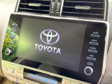 【メーカー純正9型ナビ】インテリアに溶け込むスタイリッシュな「専用設計」メーカーナビを装備♪視認性や操作性など基本性能にも優れ、より上質なカーライフをお楽しみいただけます。