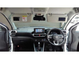 見通しのよいすっきりとした視界で、誰でも運転しやすいです。運転のしやすさは疲れにくさにも繋がりますよ♪
