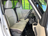 運転席シート廻りは使用感も少なく、良好な状態となっています。丁寧に使われていたことがよくわかりますね。