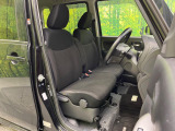運転席シート廻りは使用感も少なく、良好な状態となっています。丁寧に使われていたことがよくわかりますね。