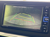 【バックカメラ】駐車時に後方がリアルタイム映像で確認できます。大型商業施設や立体駐車場での駐車時や、夜間のバック時に大活躍!運転スキルに関わらず、今や必須となった装備のひとつです!