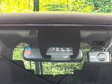 【トヨタセーフティセンス】走行中に前方の車両等を認識し、衝突しそうな時は警報とブレーキで衝突回避と被害軽減をアシスト。より安全にドライブをお楽しみいただけます。
