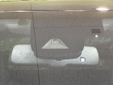【トヨタセーフティセンス】走行中に前方の車両等を認識し、衝突しそうな時は警報とブレーキで衝突回避と被害軽減をアシスト。より安全にドライブをお楽しみいただけます。